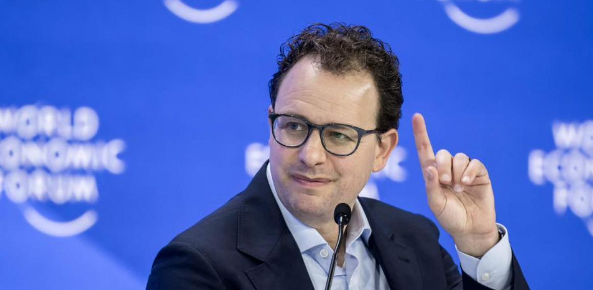 CEO de Anthropic pide frenar el ritmo de la inteligencia artificial