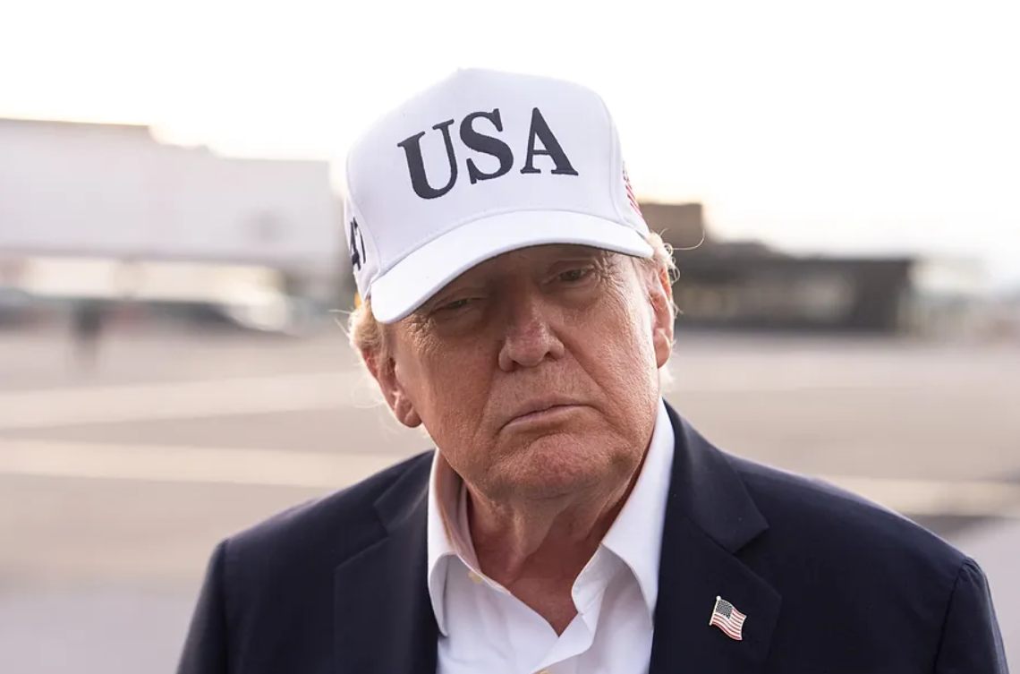 Trump dice que la IA no necesita más control que tenerlo a él como presidente
