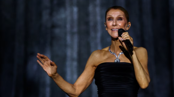 Céline Dion regresa a los escenarios tras seis años con conciertos en París