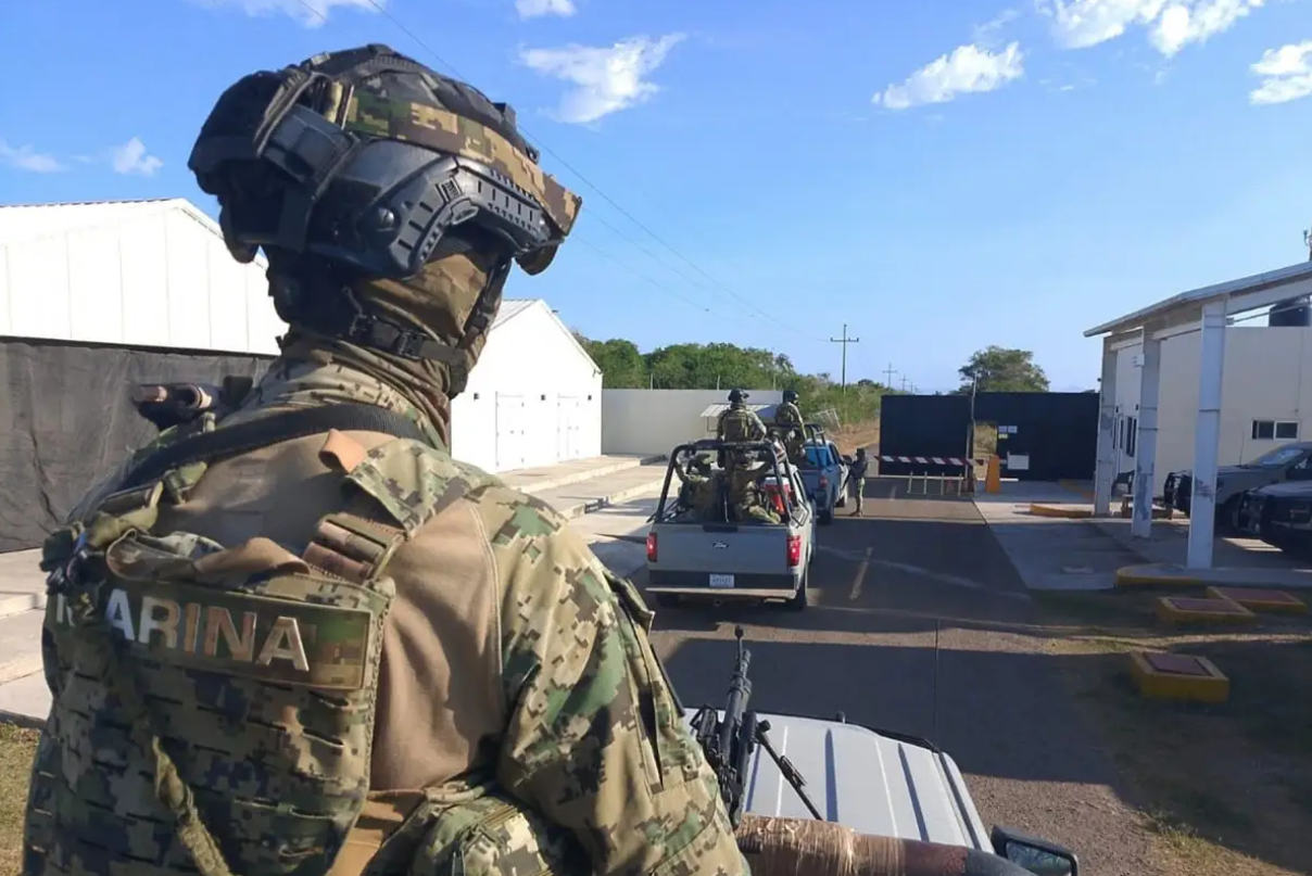 Harfuch refuerza seguridad en Mazatlán con mil 800 elementos