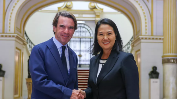 Keiko Fujimori recibe a José María Aznar, expresidente español, para hablar de comercio e inversiones