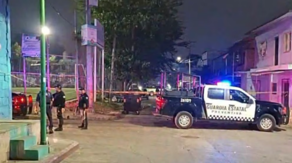 Ataque armado en cancha de futbol de Tuxtla Gutiérrez deja tres muertos y varios heridos