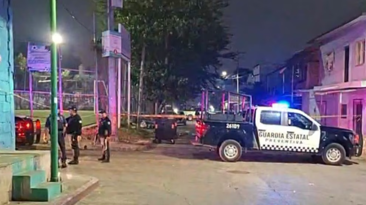 Ataque armado en cancha de futbol de Tuxtla Gutiérrez deja tres muertos y varios heridos