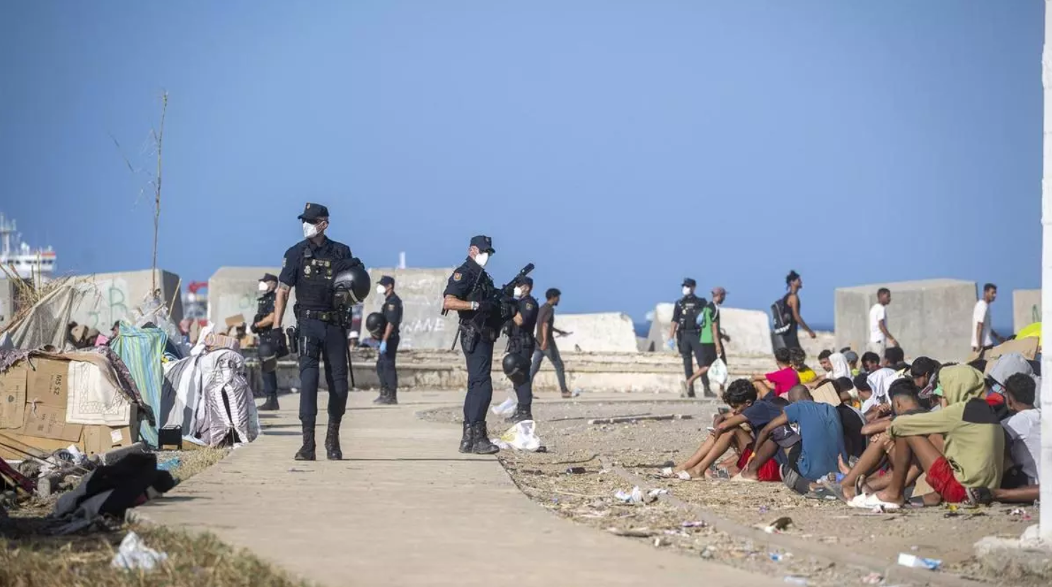 Ceuta refuerza seguridad ante nueva entrada masiva de migrantes