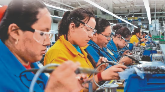 Secretaría del Trabajo informa que participación de las mujeres en el mercado laboral creció 41%