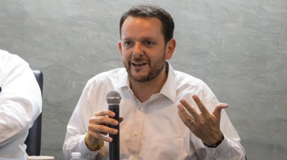 Carlos Torres rechaza acusaciones de Estados Unidos y niega vínculos con grupos criminales
