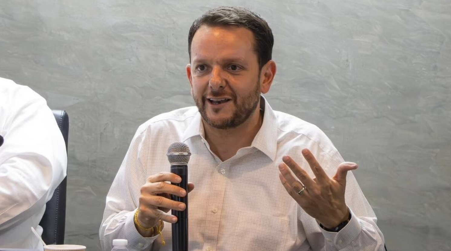 Carlos Torres niega vínculos con grupos criminales tras sanciones de EU
