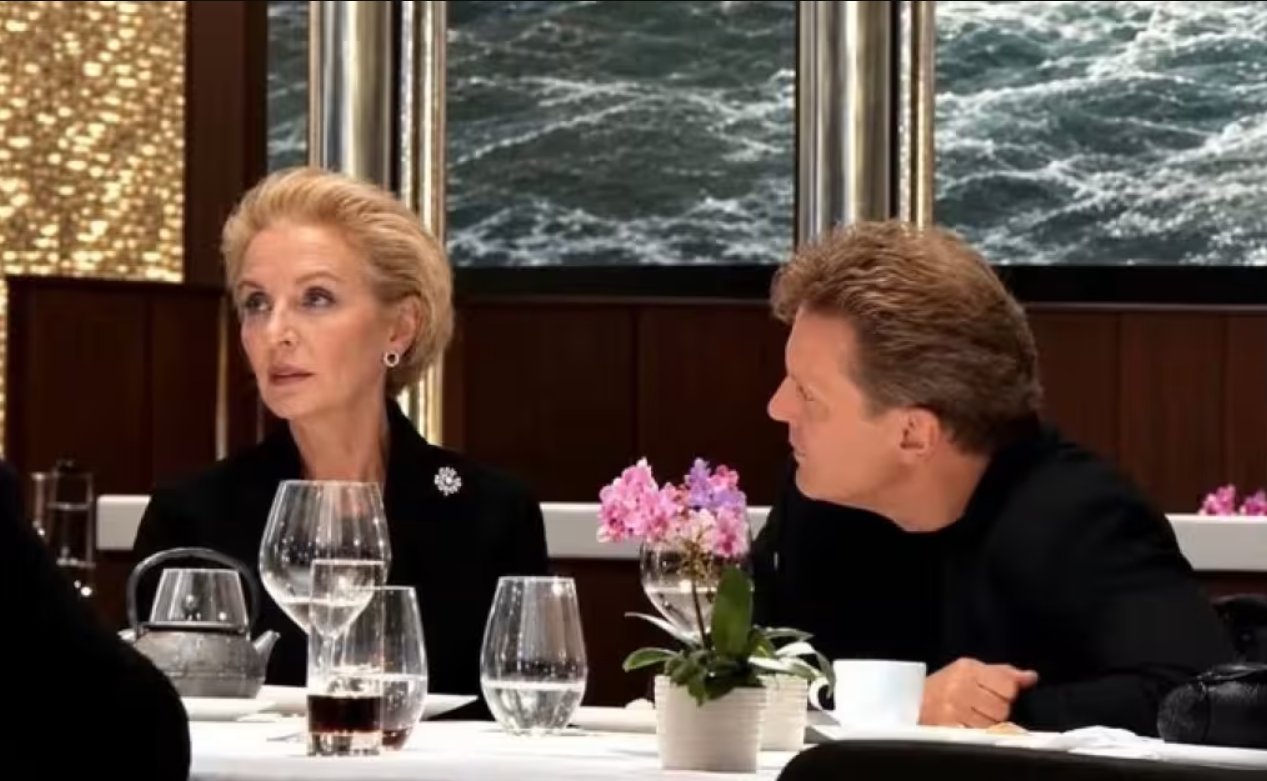 Luis Miguel reaparece en restaurante de Nueva York