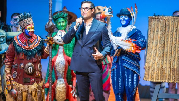Carlos Rivera regresa a El Rey León en México para celebrar las 500 funciones de su segunda temporada.