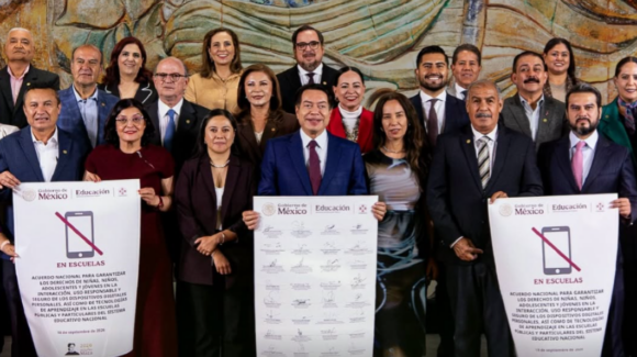 SEP acuerda regular uso de celulares en escuelas y reforzar salud emocional de estudiantes