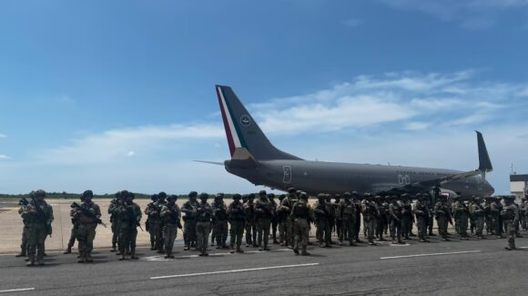 Mantendrán 6 mil elementos de la Defensa en Mazatlán, Sinaloa, ante repunte de violencia