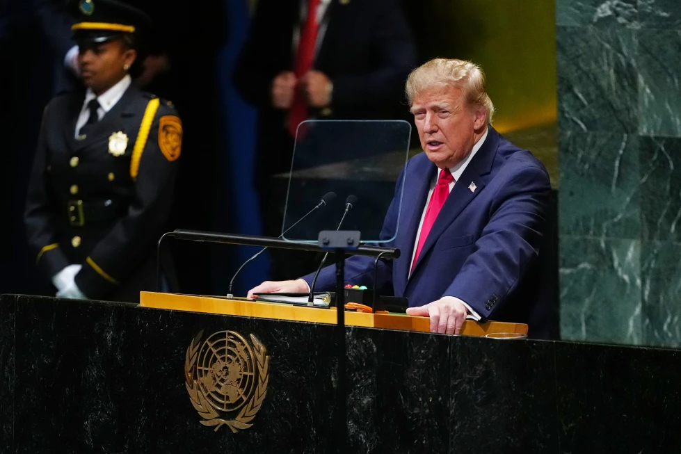 Trump equipara a los cárteles con ISIS y pide al Escudo de las Américas tratarlos como narcoterroristas.