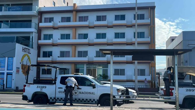 Asesinan a agente de Guardia Nacional dentro de hotel en el malecón de Mazatlán, Sinaloa.