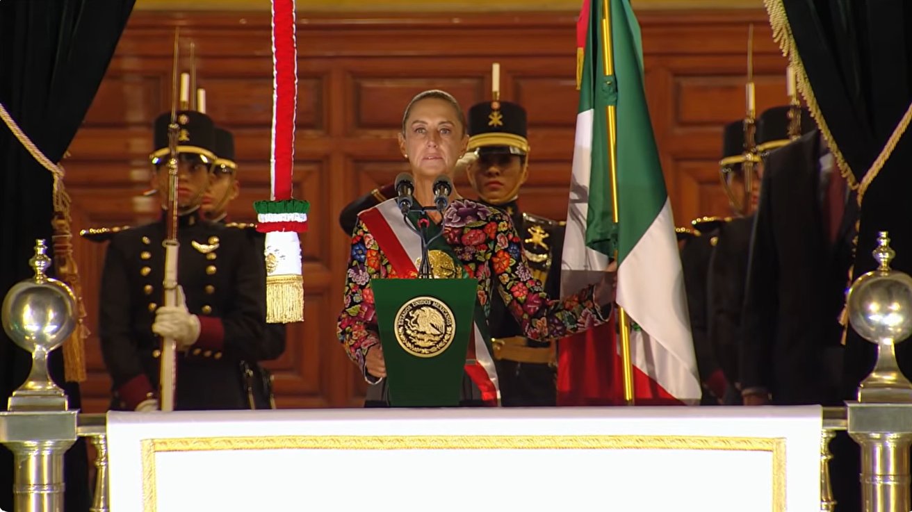 Claudia Sheinbaum da su segundo Grito de Independencia en Palacio Nacional