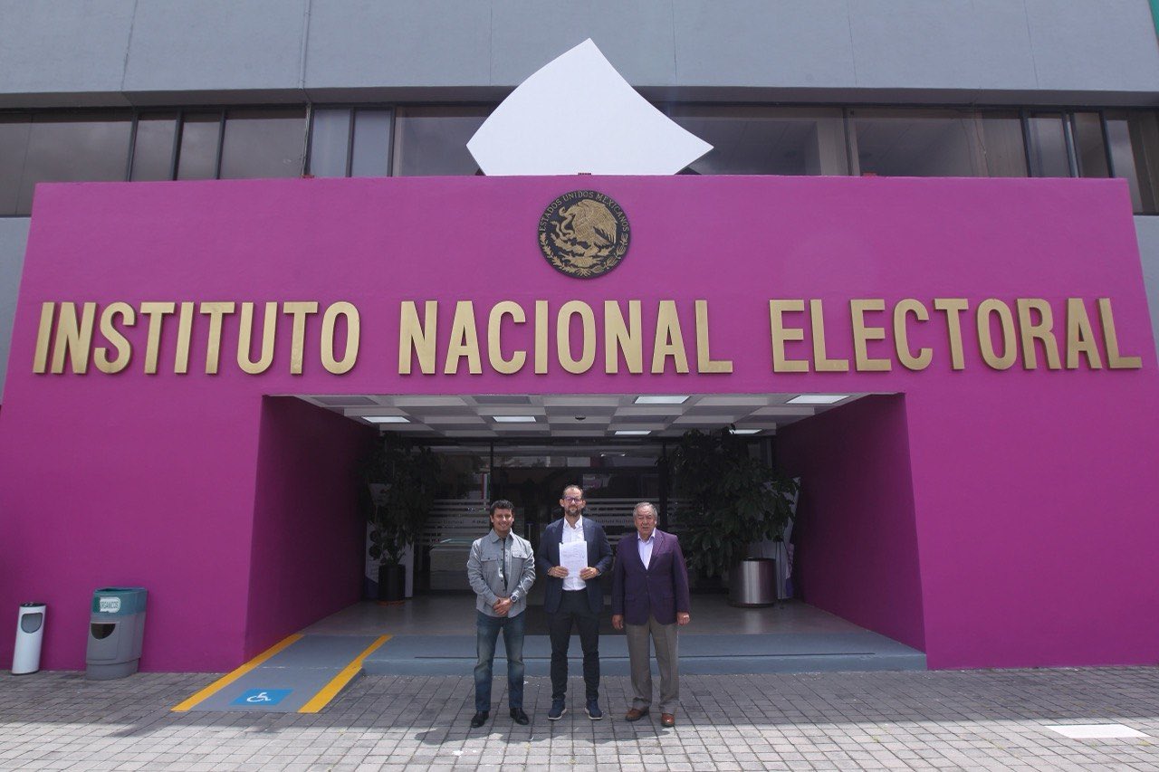 MC denuncia ante el INE a Morena por presuntos actos anticipados de campaña rumbo a 2027.