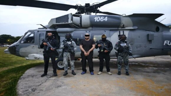 Detienen en Michoacán a ‘Kamoni’, presunto jefe regional del Cártel de Tepalcatepec