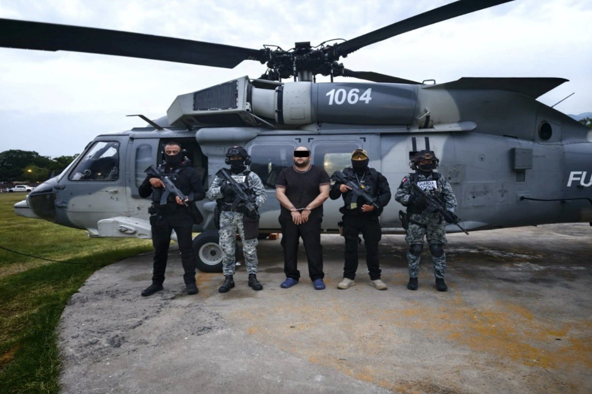 Detienen en Michoacán a ‘Kamoni’, presunto jefe regional del Cártel de Tepalcatepec.