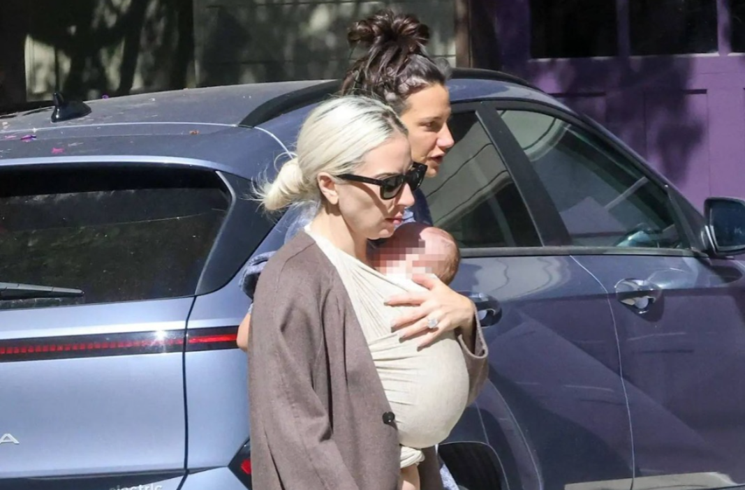 La cantante Lady Gaga se convierte en mamá junto a Michael Polansky.