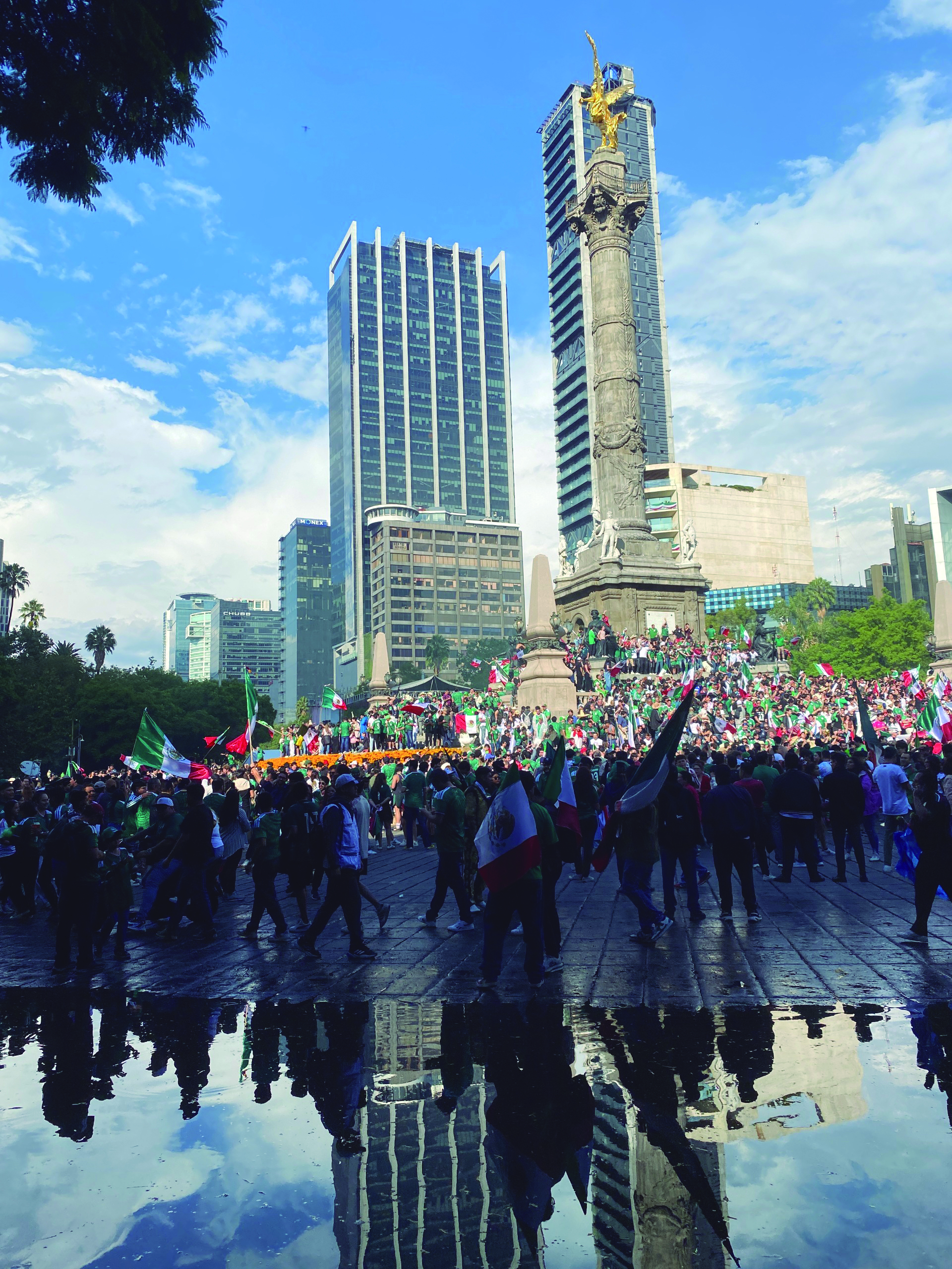 El Ángel de la Independencia ha servido como escenario para diversas producciones cinematográficas
