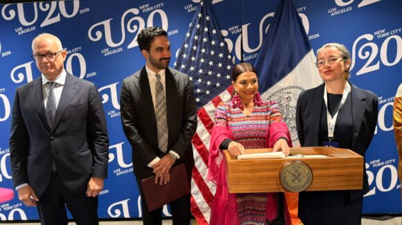 Clara Brugada aborda el derecho a la vivienda en cumbre U20 de Nueva York