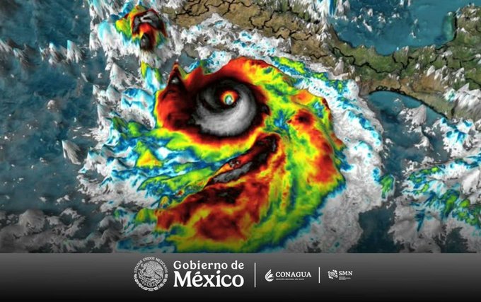 Huracán ‘Polo’ mantiene fuerza de categoría 5 y enfila hacia Baja California Sur.