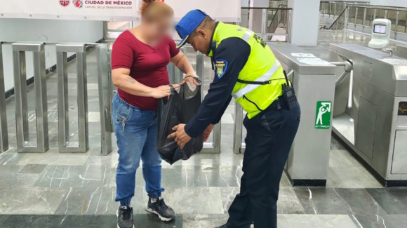 Policía de Ciudad de México asegura 439 kilos de pirotecnia en el Metro