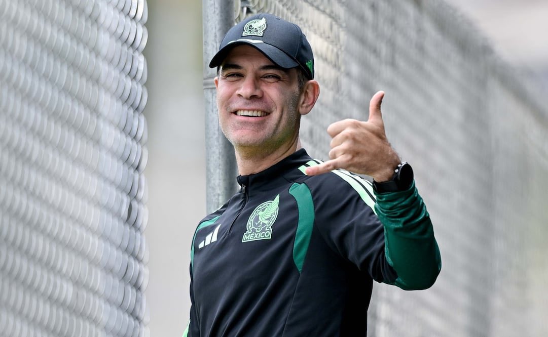 “No tengo la materia prima para jugar como el Barcelona”: Rafa Márquez antes de debutar con la Selección Mexicana.
