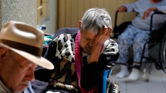 CDMX: Morena propone quitar herencia a familiares que abandonen a adultos mayores