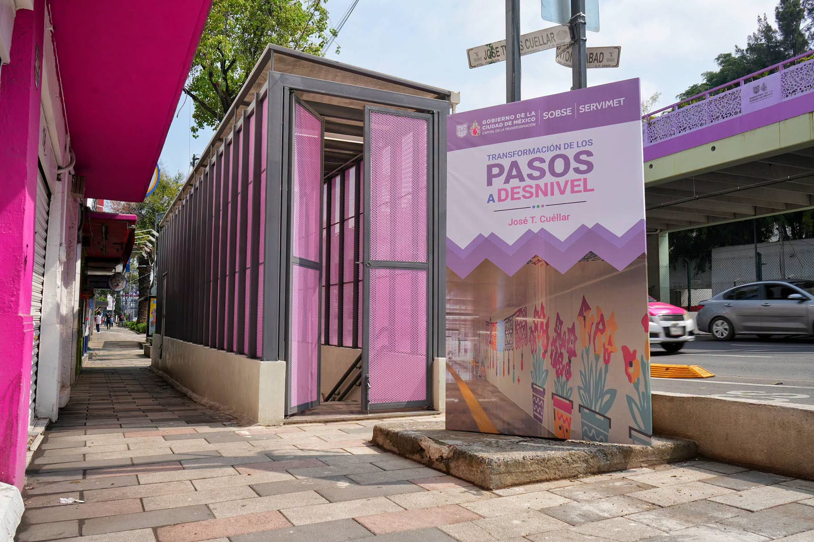 Entregan pasos a desnivel en Calzada de Tlalpan, beneficiarán a adultos mayores