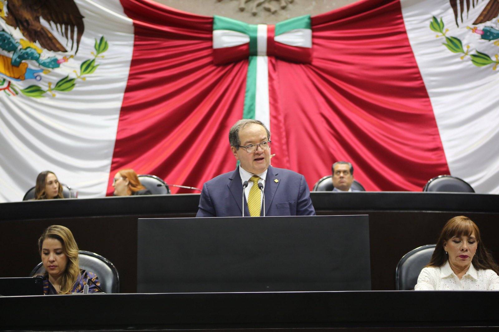 Rector de la UNAM pide en San Lázaro un presupuesto justo para universidades; plantea 56 mil millones de pesos para 2027.