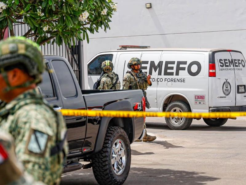 Ronald Johnson, embajador de EU en México, lamenta muerte de dos agentes en Veracruz.
