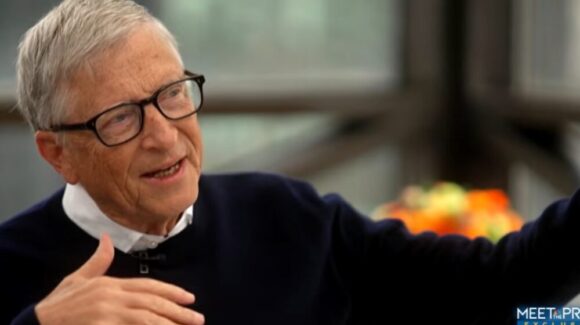 Bill Gates advierte que la IA podría provocar una catástrofe con hasta mil millones de muertes