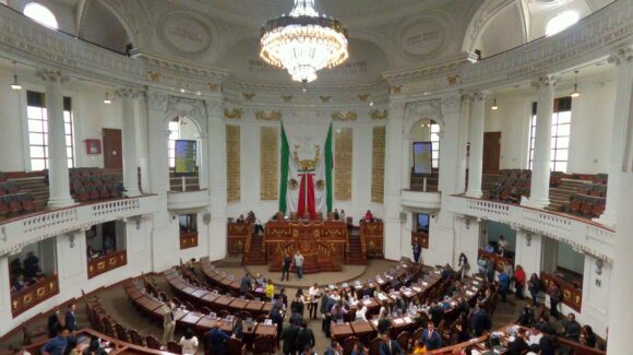 Guardan minuto de silencio en el Congreso capitalino por afectados en explosión en Álvaro Obregón