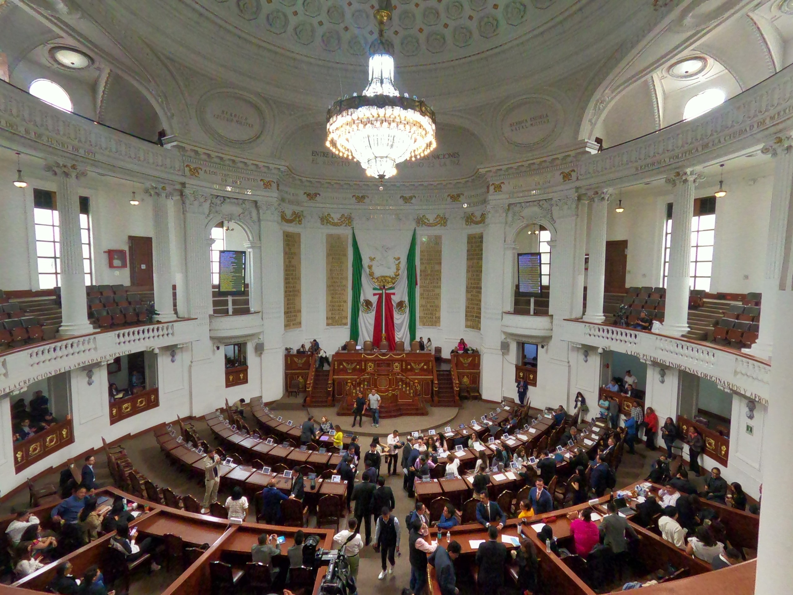 Guardan minuto de silencio en el Congreso capitalino por afectados en explosión en Álvaro Obregón