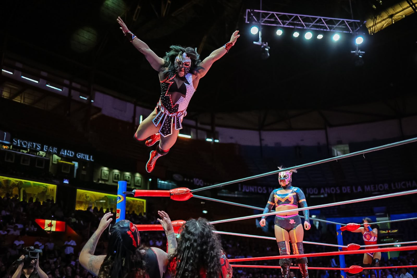 El público decidió la Noche de Campeones CMLL