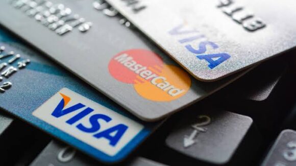 Secretaría Anticorrupción investiga oferta de datos de clientes de bancos y tiendas en Telegram