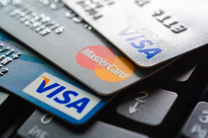 Secretaría Anticorrupción investiga oferta de datos de clientes de bancos y tiendas en Telegram