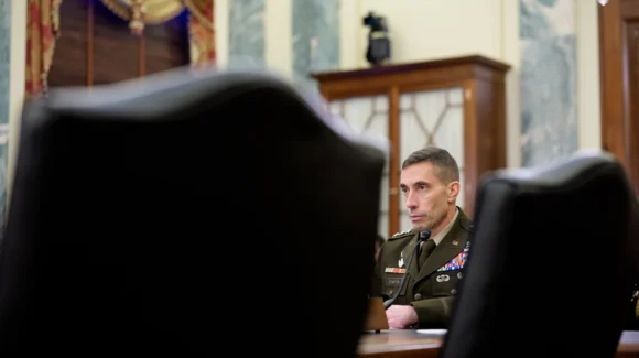 IA expone redes obsoletas del Pentágono como riesgo crítico de seguridad nacional