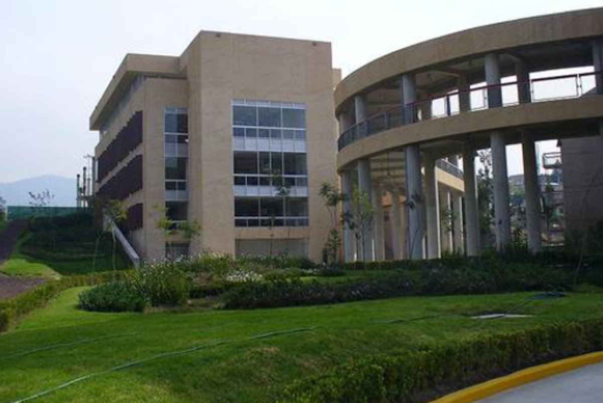 UACM denuncia presuntas estafas de empresas; consejero alerta impacto en proyectos educativos