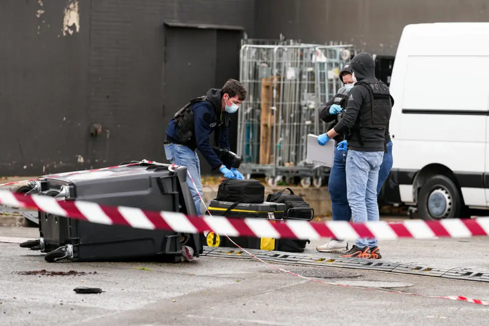 Francia investiga como terrorismo racista un tiroteo en las afueras de París: hay un muerto y cuatro heridos graves