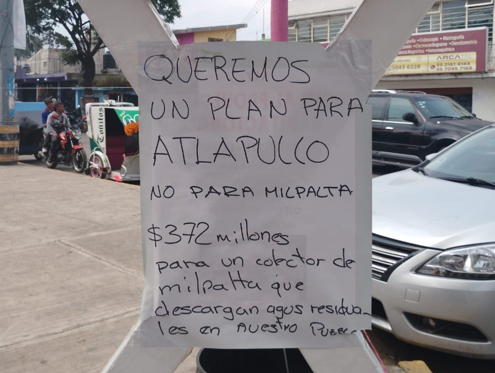 Comuneros de San Gregorio Atlapulco se manifiestan