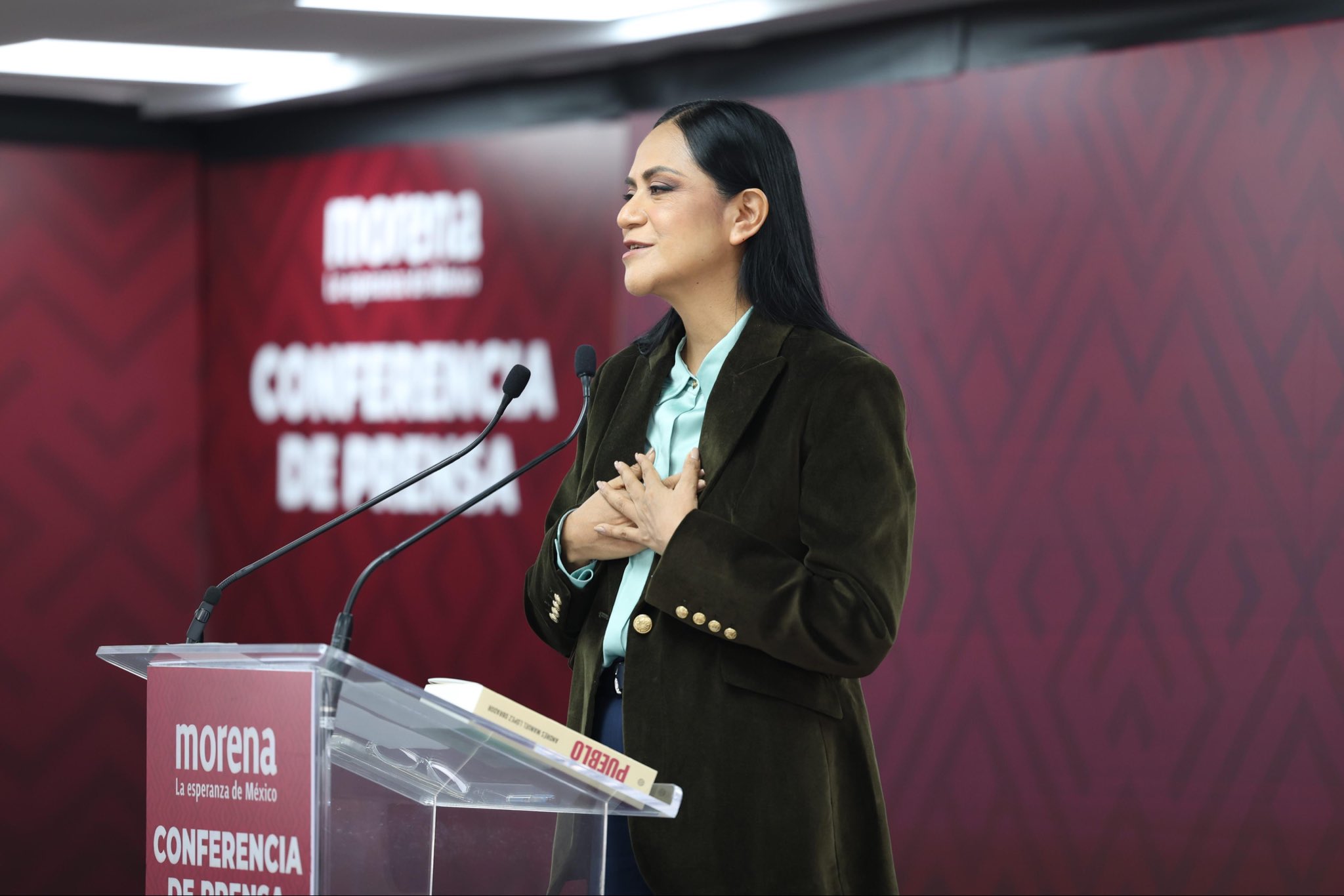 Morena acusa injerencia por academia policial en Querétaro y pide no “engañar” a Sheinbaum.