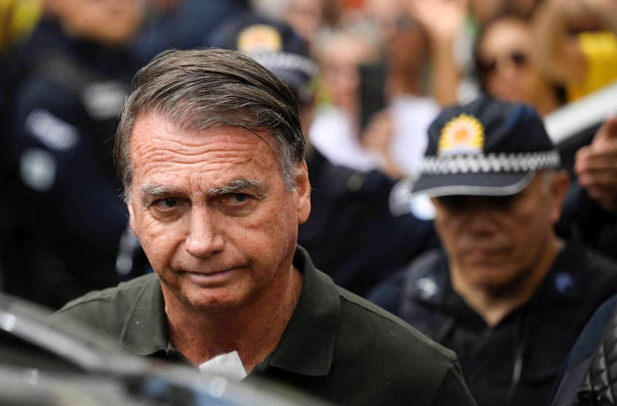 Bolsonaro pide al Supremo de Brasil anular su condena