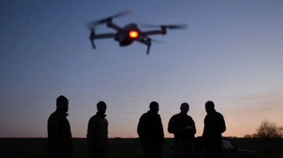 Ejército de EU prueba tecnología antidrones en la frontera con México ante incursiones de cárteles