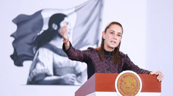 Sheinbaum cuestiona a Mauricio Kuri por invitar a embajador de EU a ceremonia de seguridad