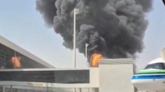 Reportan nuevo ataque contra aeropuerto de Arabia Saudita y activan protocolos de emergencia