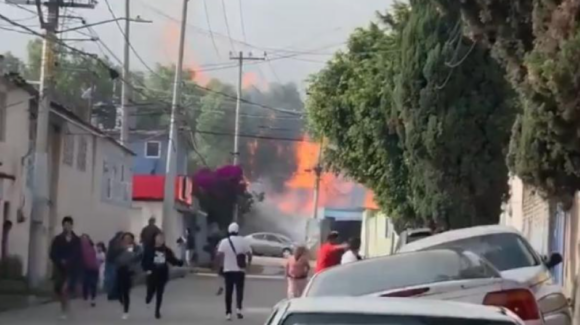 Explosión en gasera de Coacalco deja un lesionado, evacuados y daños materiales