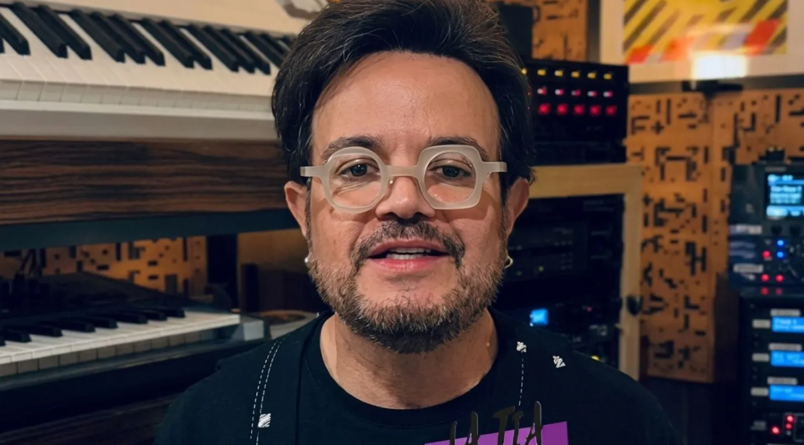 Aleks Syntek cancela gira en Europa por recomendación psiquiátrica