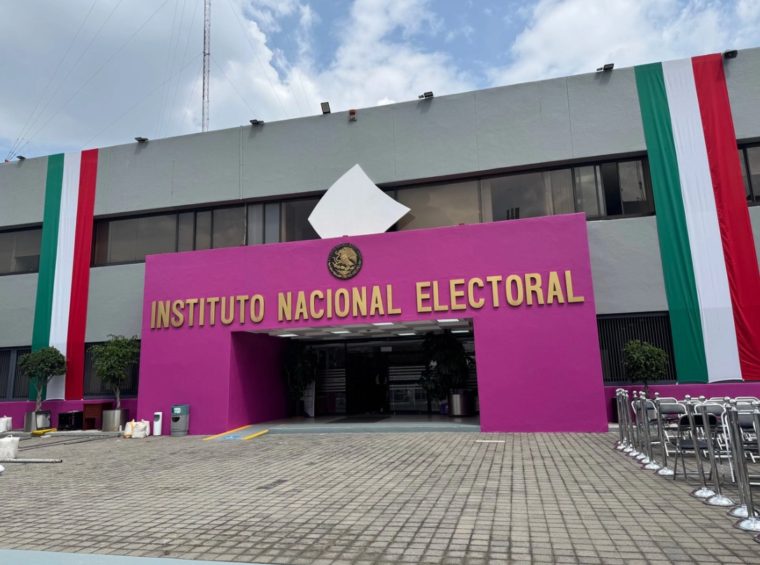 INE lanza aplicación para que se inscriban mexicanos que deseen votar desde el exterior