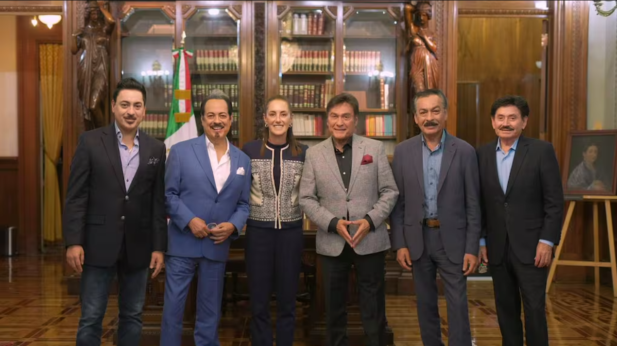 Sheinbaum destaca a Los Tigres del Norte como símbolo de identidad y anuncia homenaje en 2027